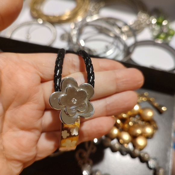 Bracelet Lot: BR, Chico's, Sarah Coventry ++ - Picture 6 of 10